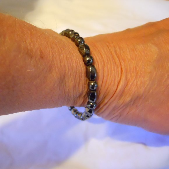 Hematite magnetic braclet - Picture 2 of 4